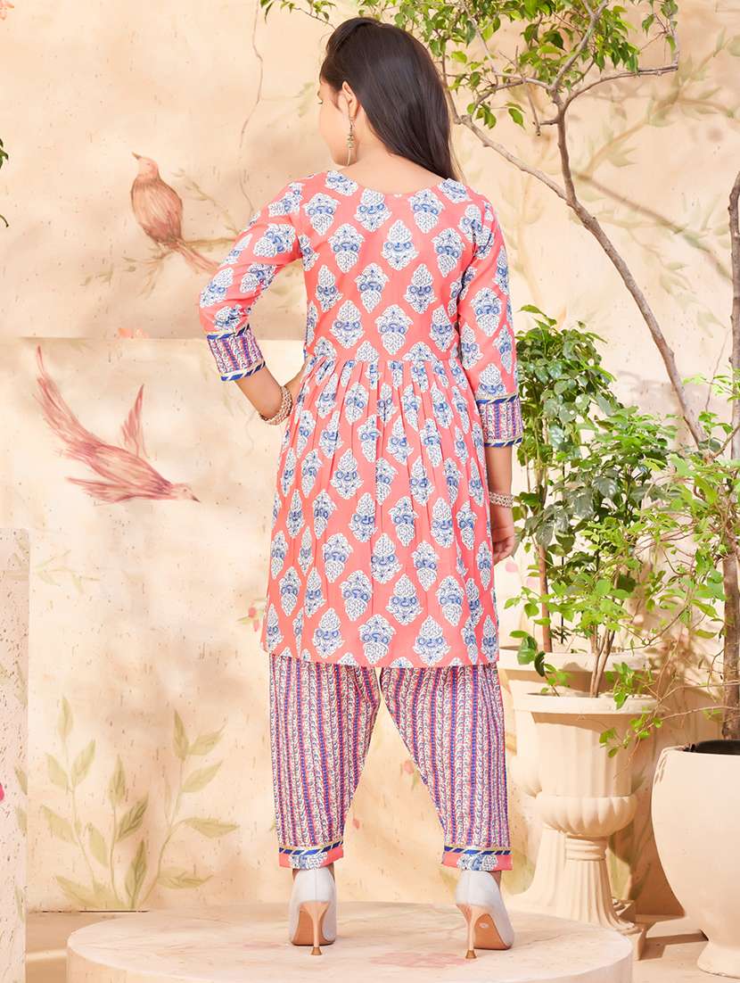 girls peach cotton kurta pant suit set - 21462605 -  Standard Image - 3