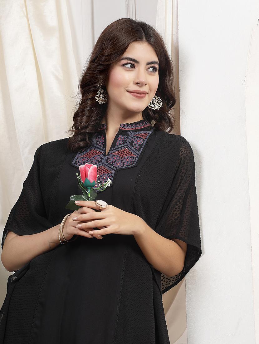 women black embroidered kaftan kurti - 21463033 - Standard Image - 3
