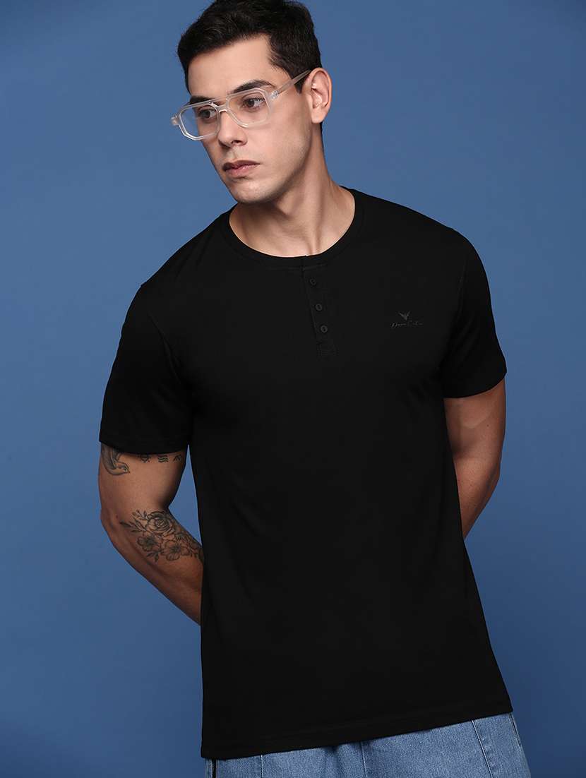 men solid round neck t-shirt - 21463206 -  Standard Image - 3