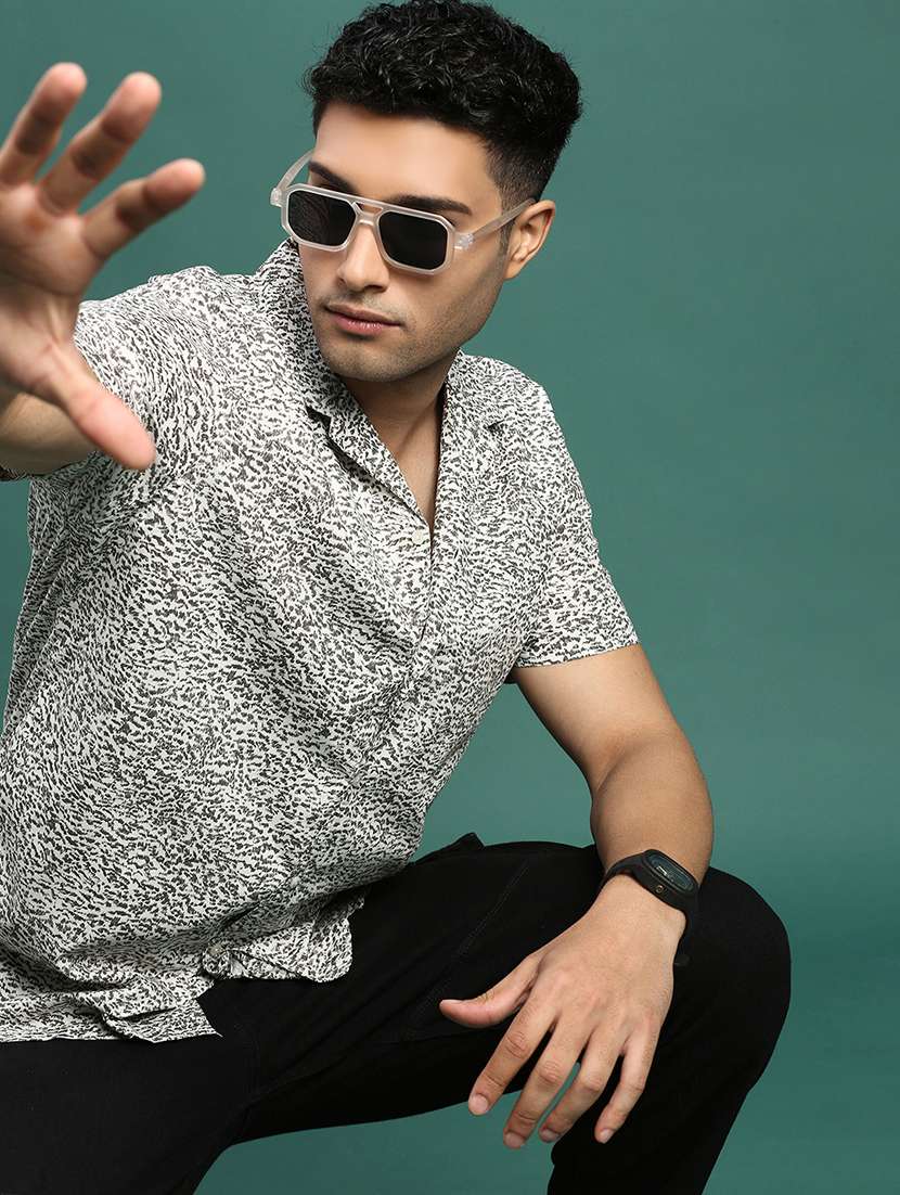 men printed short sleeve casual shirt - 21463250 -  Standard Image - 3
