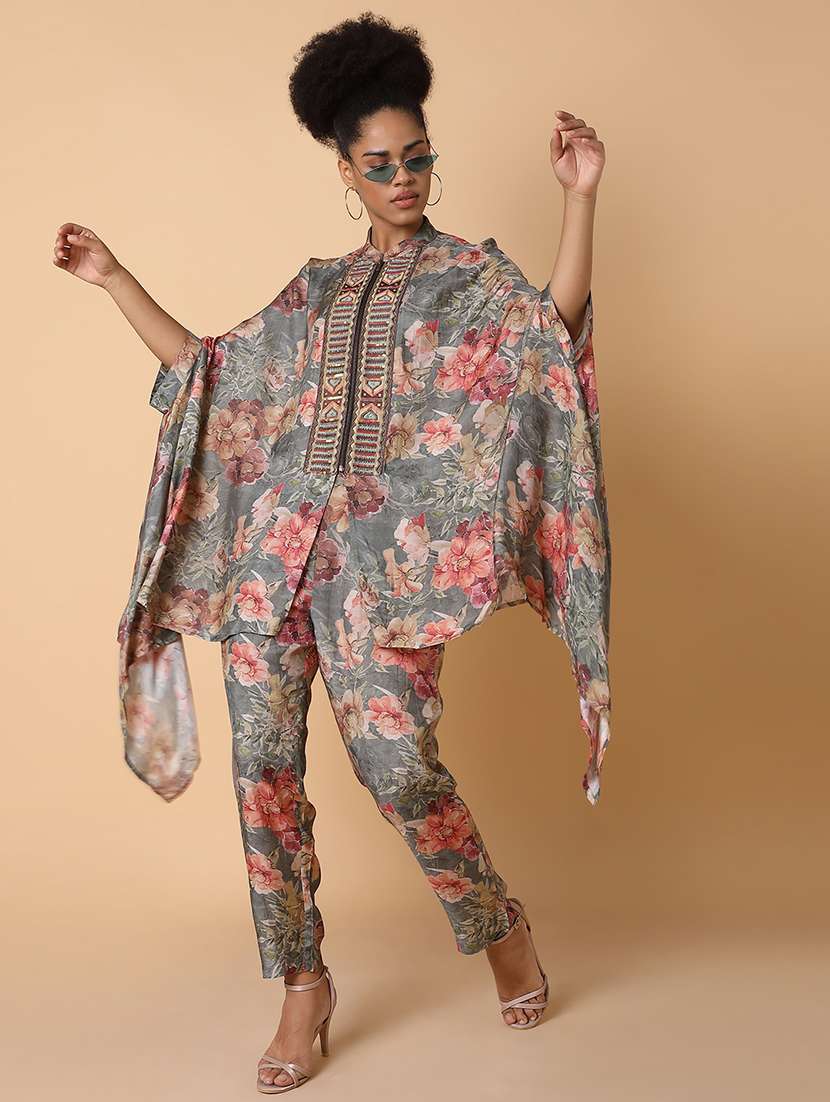 women floral printed mandarin neck fusion set - 21463493 -  Standard Image - 5