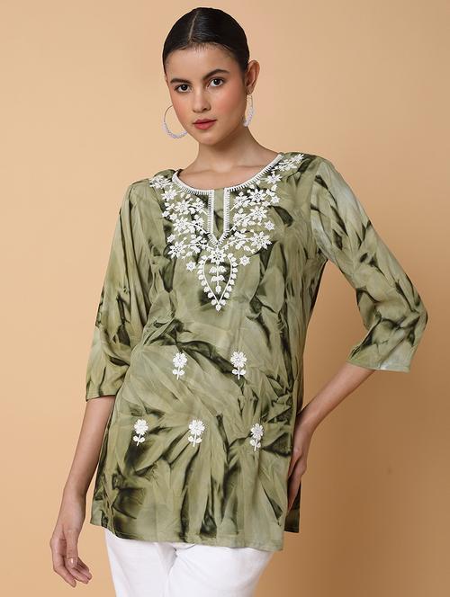 women olive chikankari straight kurti - 21463525 - Standard Image - 0