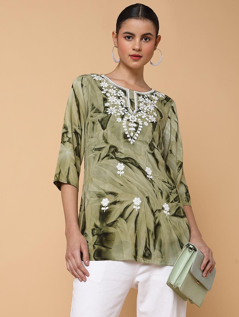 women olive chikankari straight kurti - 21463525 - Standard Image - 3