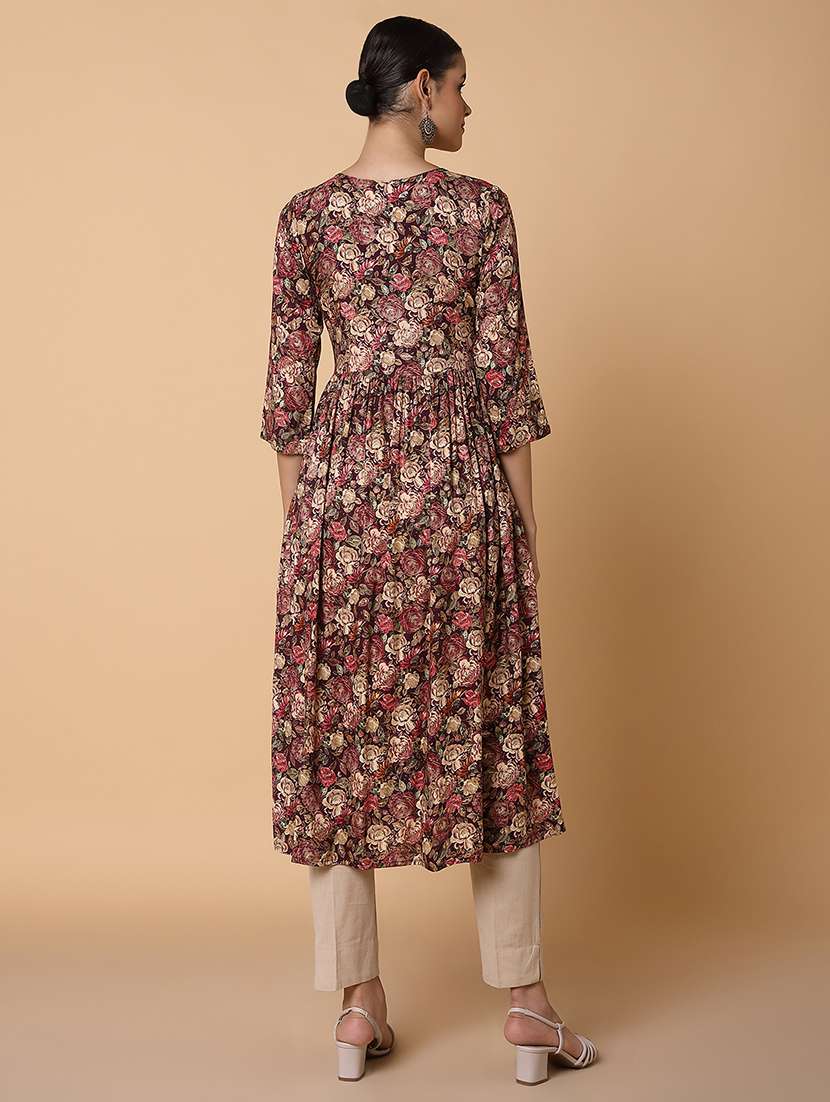 women three quarter sleeve anarkali kurta - 21463664 -  Standard Image - 3