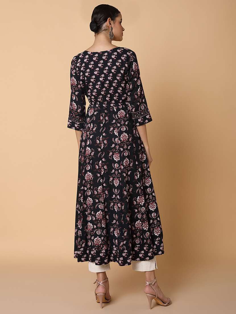 women three quarter sleeve anarkali kurta - 21463668 - Standard Image - 3