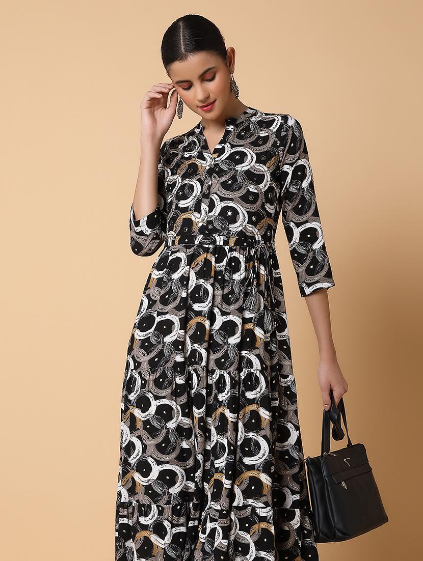 women three quarter sleeve anarkali kurta - 21463675 - Standard Image - 3