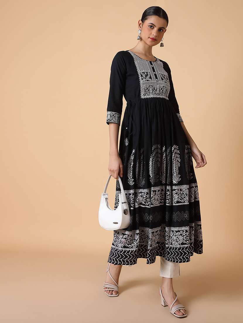 women three quarter sleeve anarkali kurta - 21463682 -  Standard Image - 5
