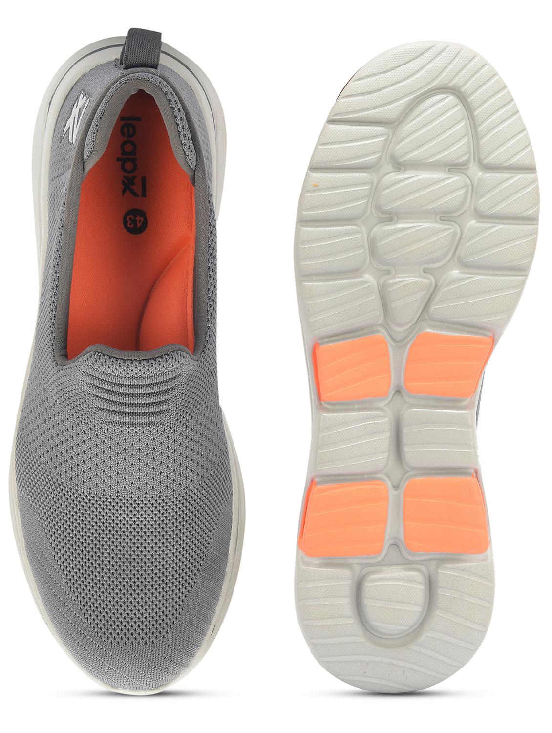 men slip on sports shoes - 21464279 - Standard Image - 3