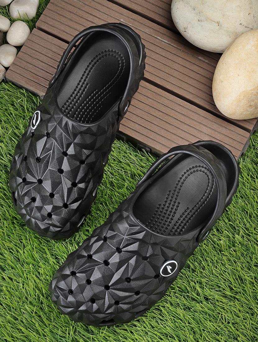 men solid slip on clogs - 21466248 - Zoom Image - 0