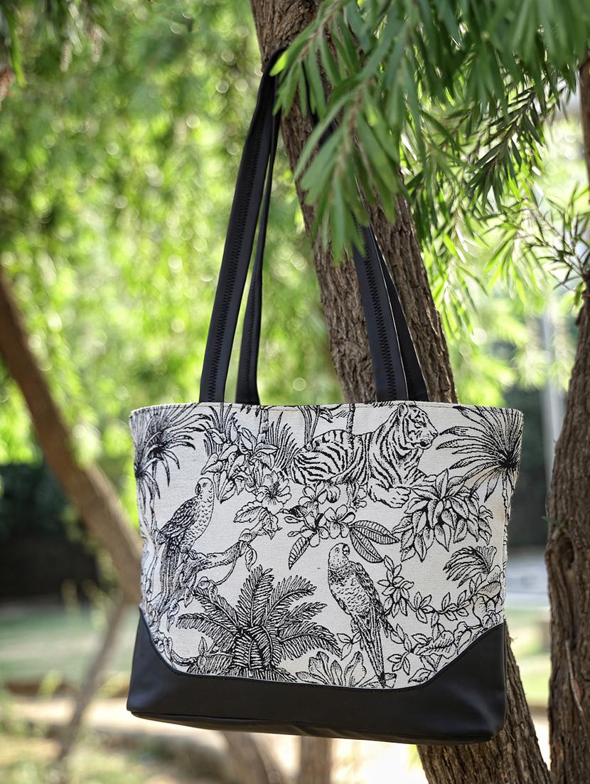 women cotton printed handbag - 21466972 - Zoom Image - 0
