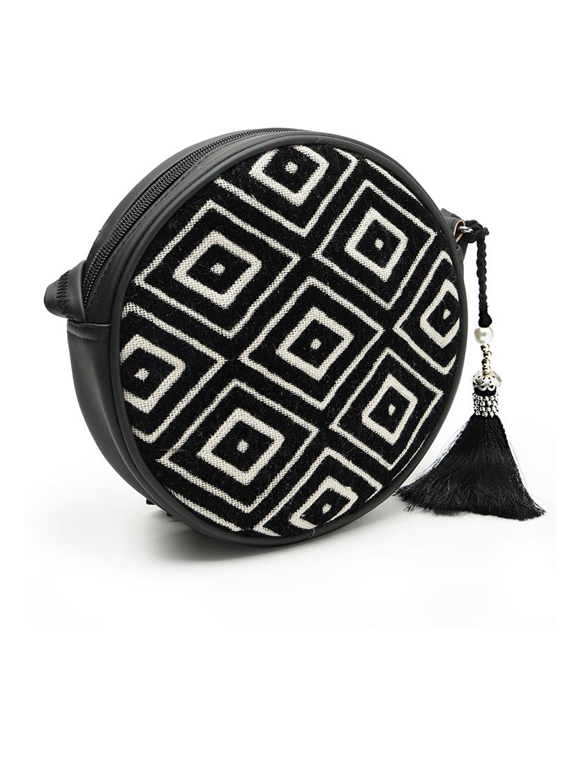 women cotton printed sling bag - 21466986 - Standard Image - 3