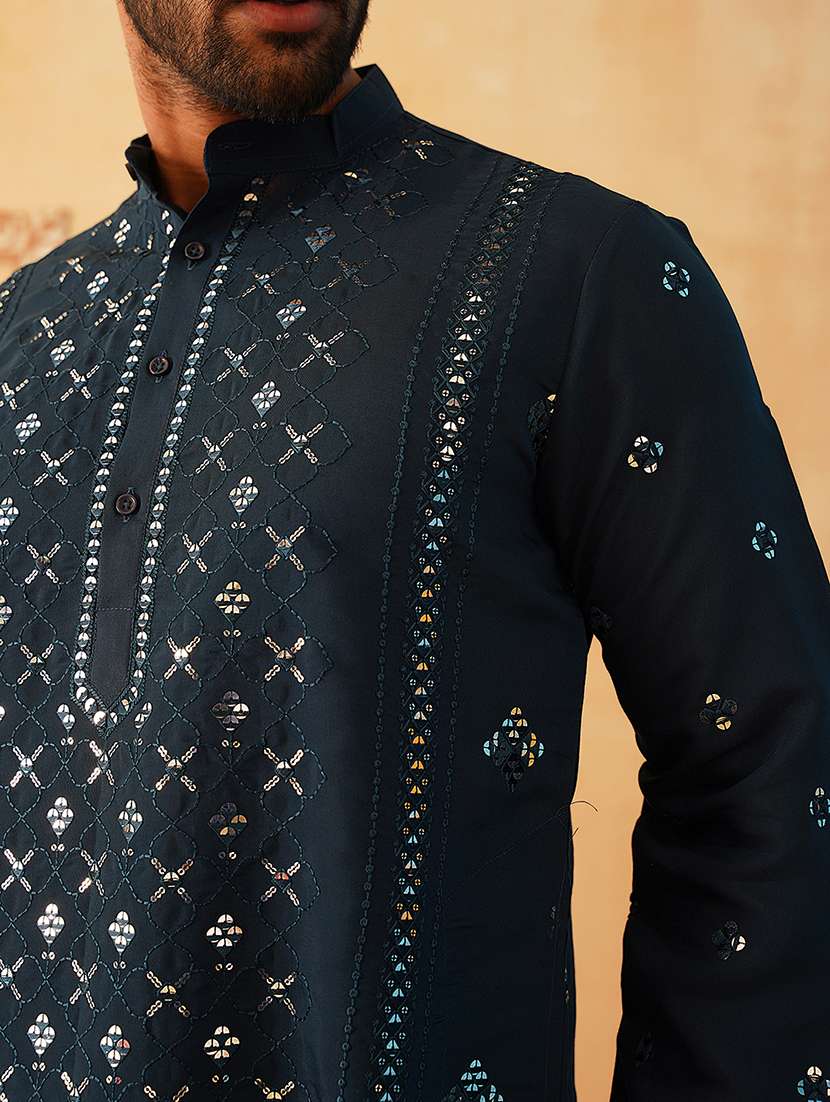 men embroidered mandarin neck long kurta - 21467725 - Standard Image - 3