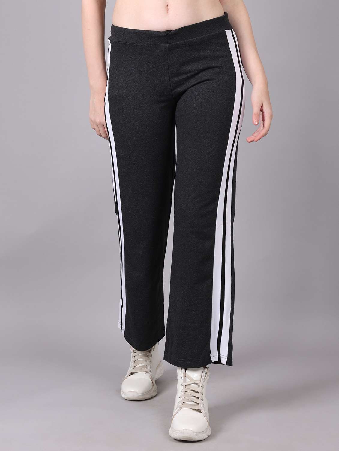 women tapered mid rise track pant