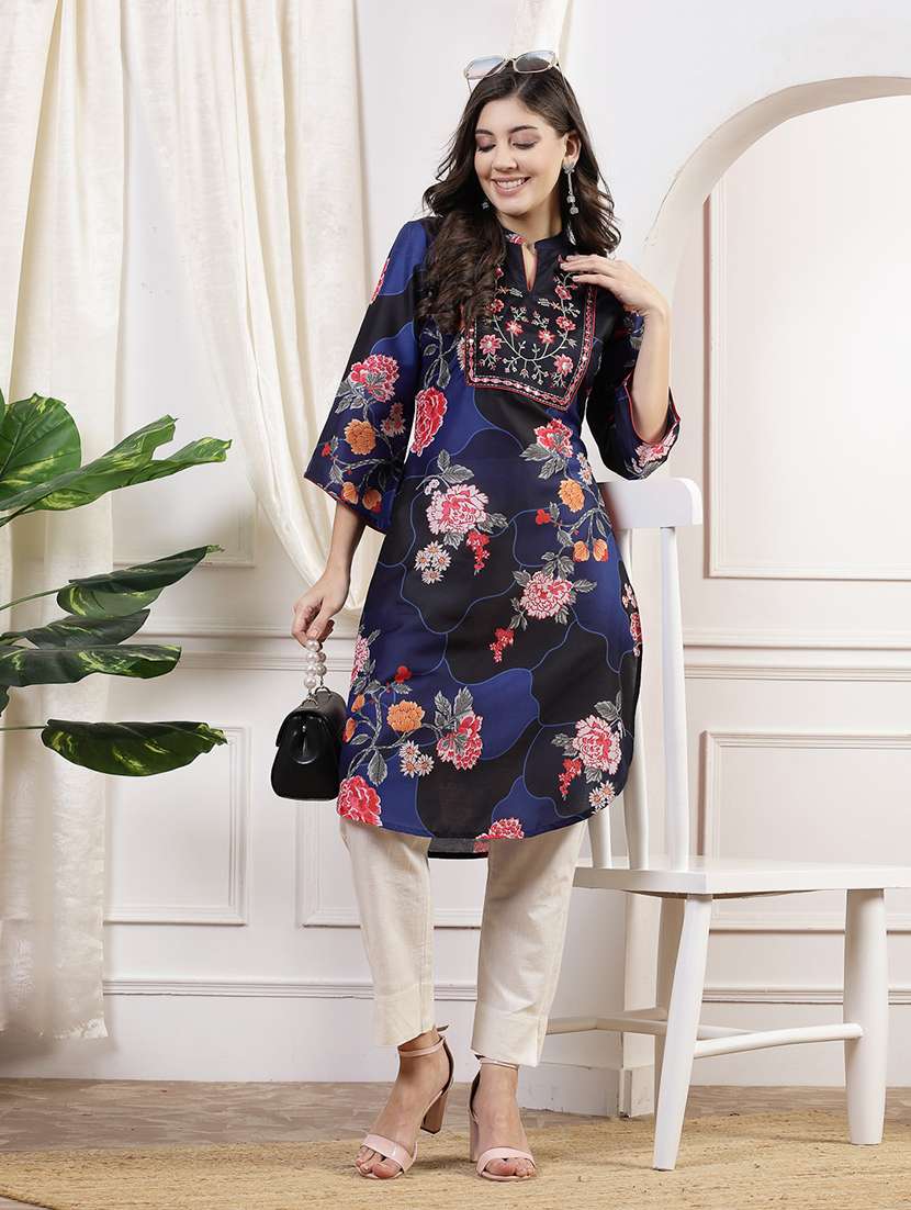 women mandarin neck floral printed straight kurta - 21468488 -  Zoom Image - 0