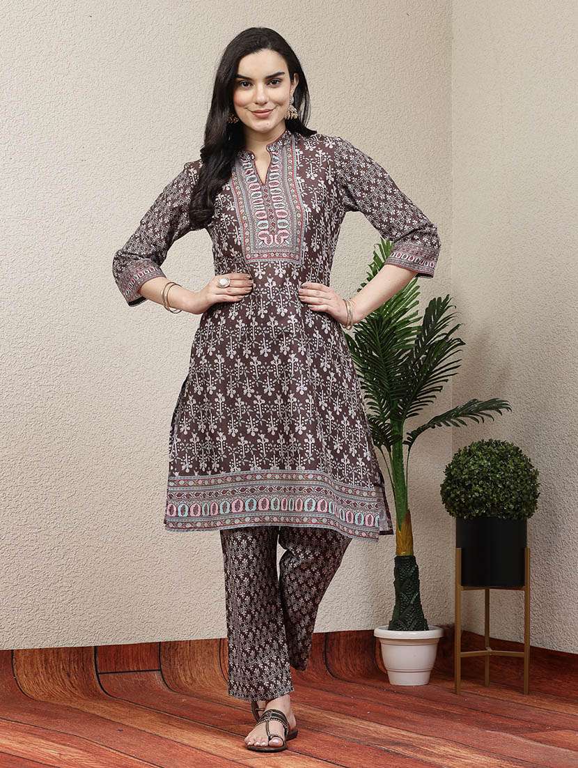 women brown floral printed kurta palazzo set - 21468553 - Standard Image - 3