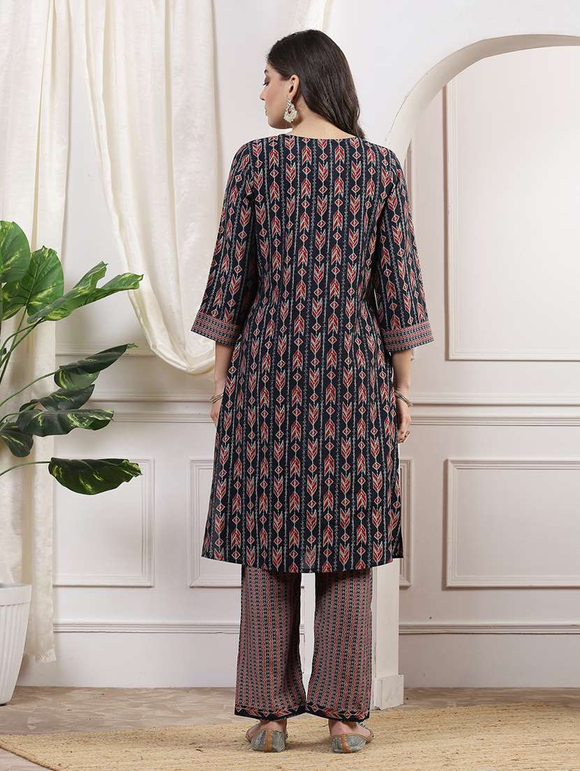 women navy blue kurta palazzo set  - 21468574 -  Standard Image - 3