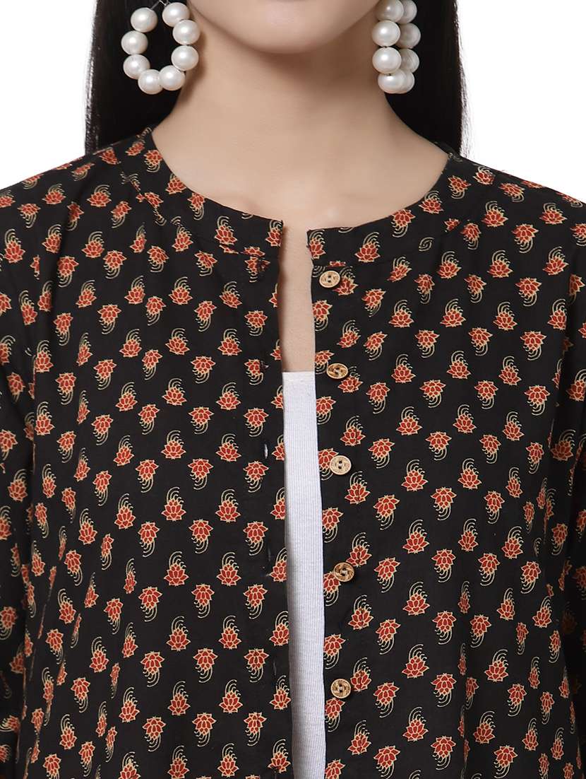 black printed regular shrug - 21481473 -  Standard Image - 3