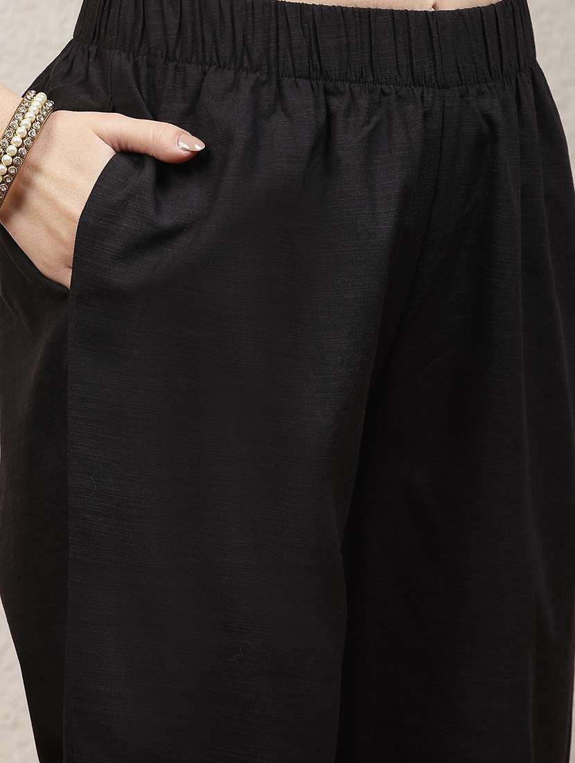 women black cotton blend kurta pant set - 21482534 -  Standard Image - 5