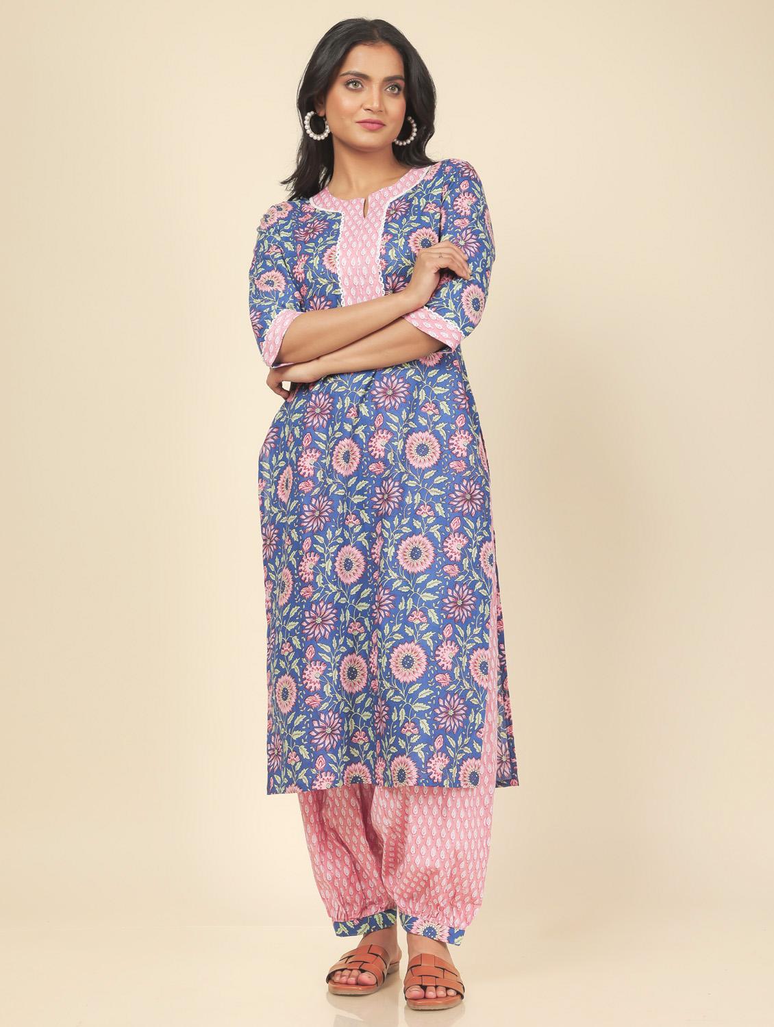 women three quarter sleeve straight kurta - 21482539 - Zoom Image - 0