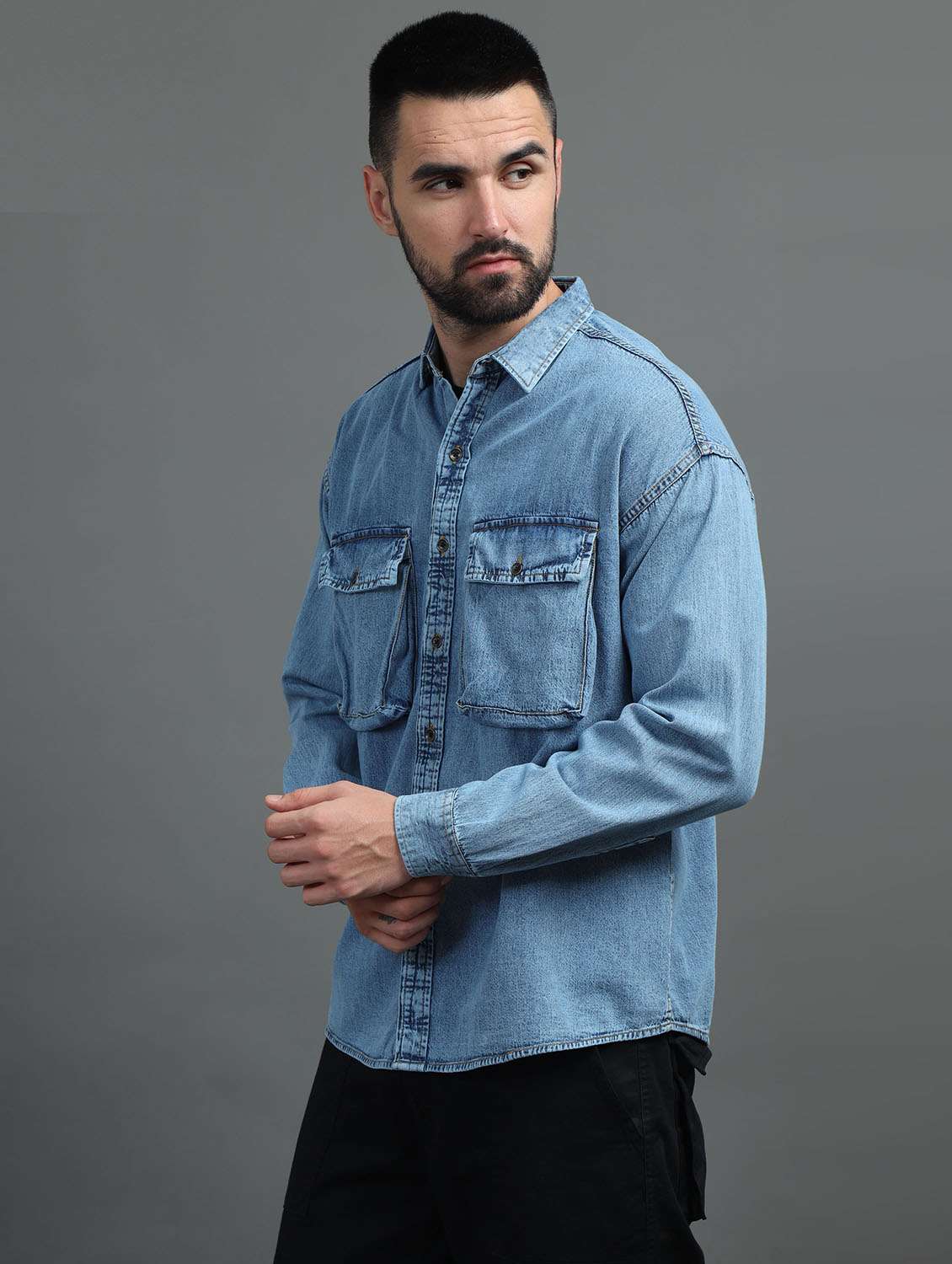 men light blue loose fit plain ddnim casual shirt with double pockets - 21482941 -  Standard Image - 3