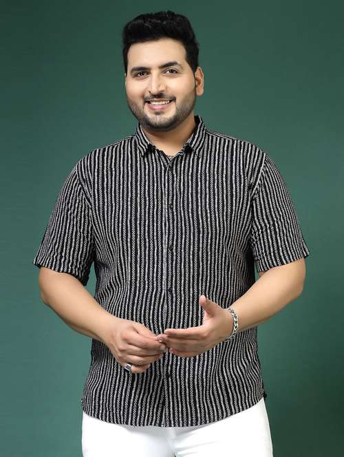 men short sleeved striped casual shirt - 21484901 -  Standard Image - 0