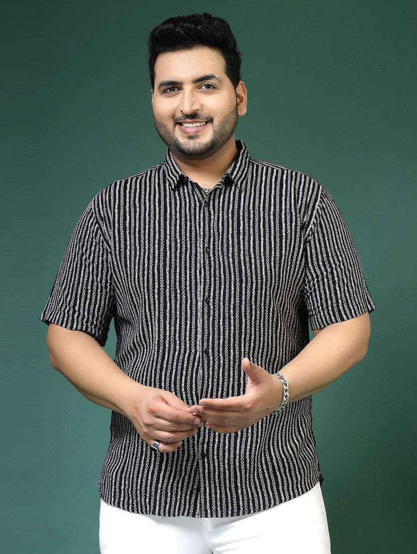 men short sleeved striped casual shirt