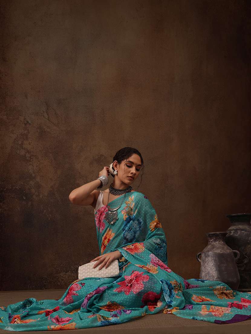women printed casual saree with blouse  - 21485862 -  Standard Image - 3
