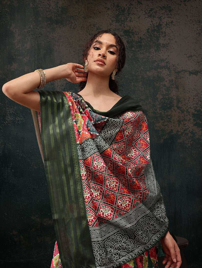 women bandhani printed casual saree with blouse  - 21485906 -  Standard Image - 3