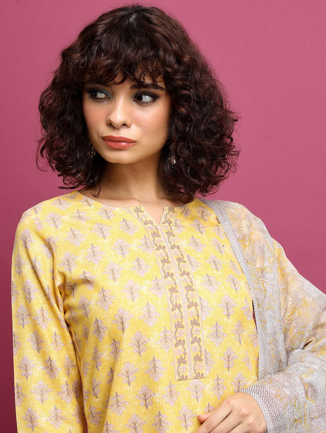 women kurta palazzo set with dupatta - 21486414 -  Standard Image - 3