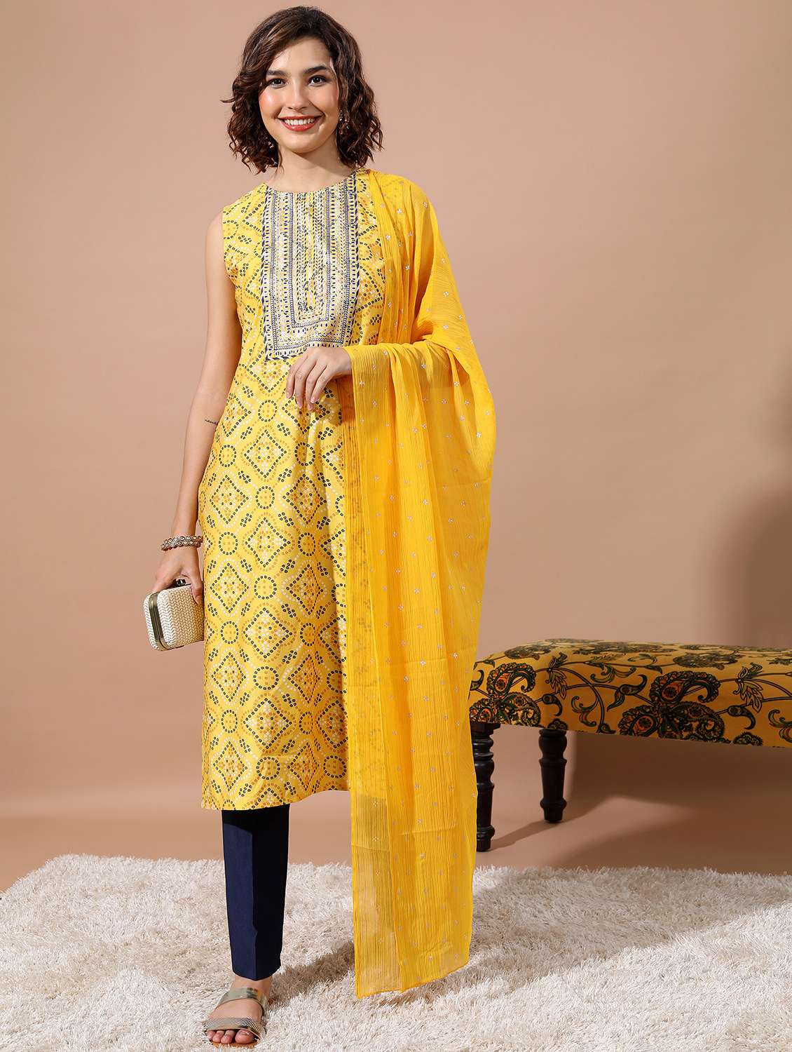 women bndhani kurta pant set with dupatta