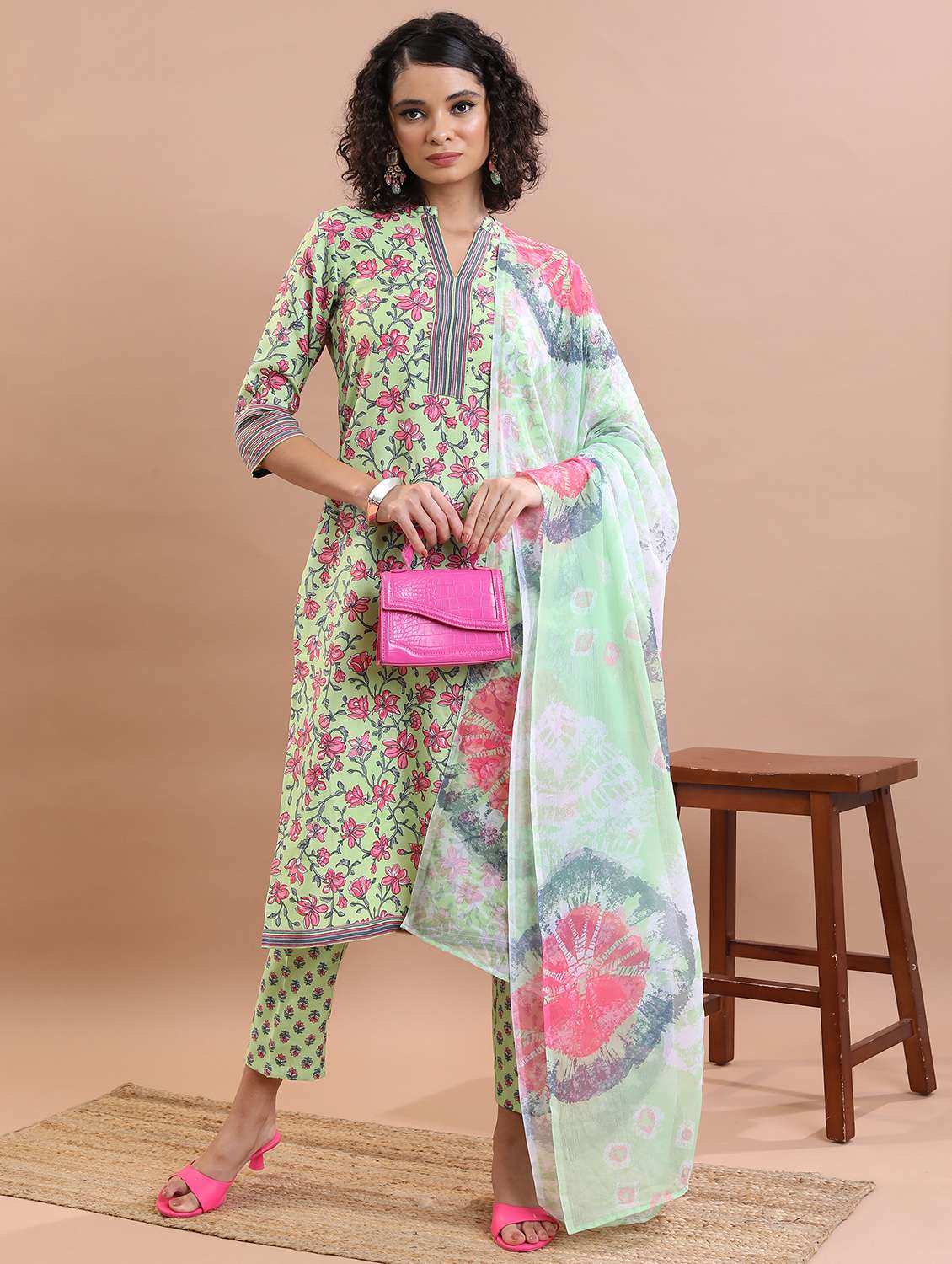 women floral printed kurta pant set with dupatta
