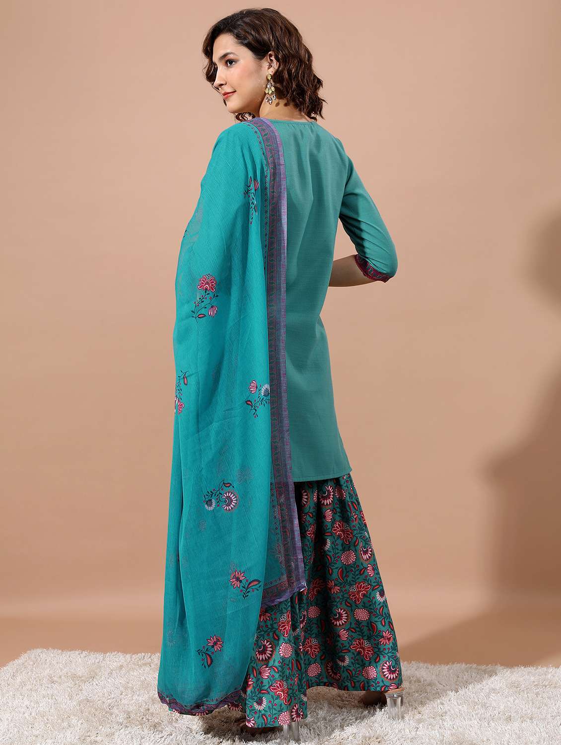 women green kurta sharara set with dupatta - 21486468 -  Standard Image - 3