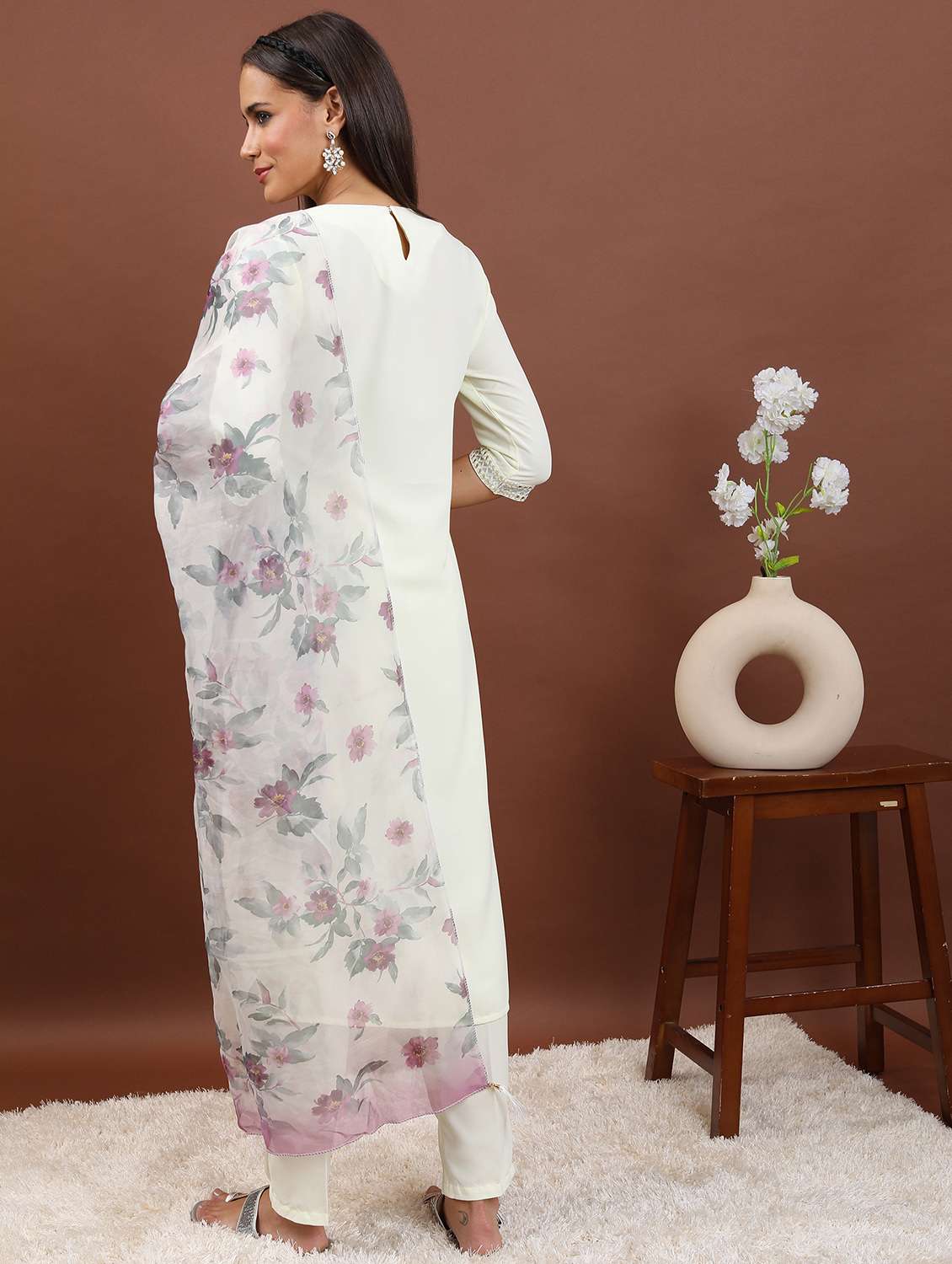 women mirror work kurta pant set with dupatta - 21486475 -  Standard Image - 3