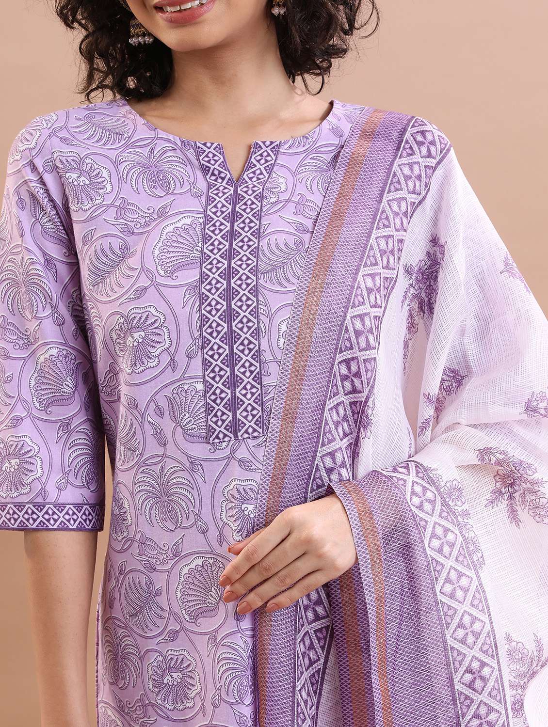 women printed kurta pant set with dupatta - 21486511 -  Standard Image - 3