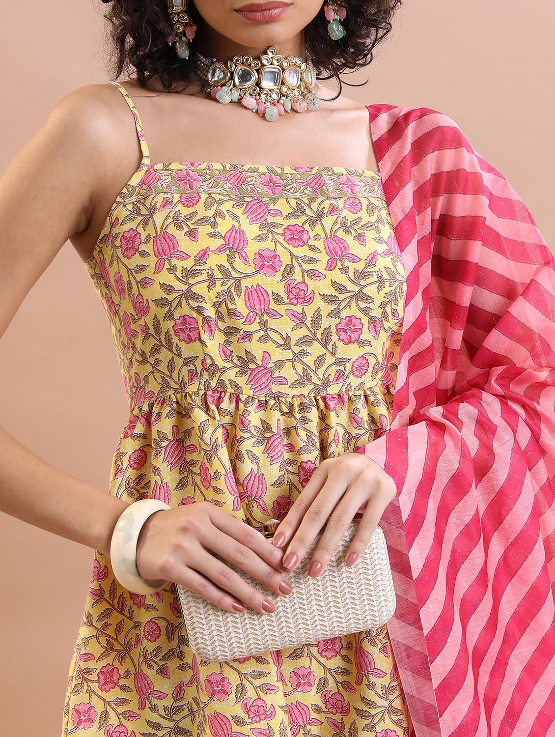 women floral printed kurta sharara set with dupatta - 21486513 - Standard Image - 3