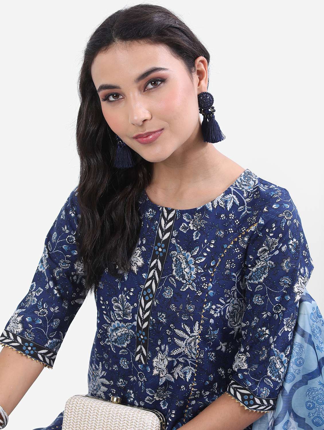 women floral kurta palazzo set with dupatta - 21486537 -  Standard Image - 3