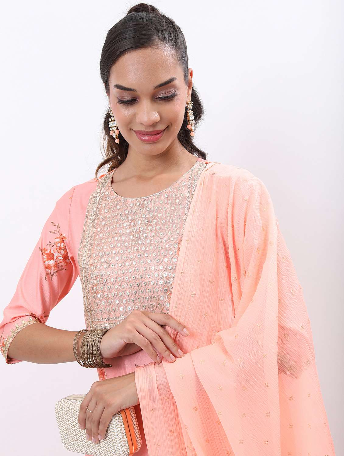 women floral kurta pant set with dupatta - 21486544 - Standard Image - 3