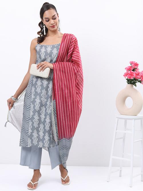 women printed kurta palazzos set with dupatta - 21486548 -  Standard Image - 0