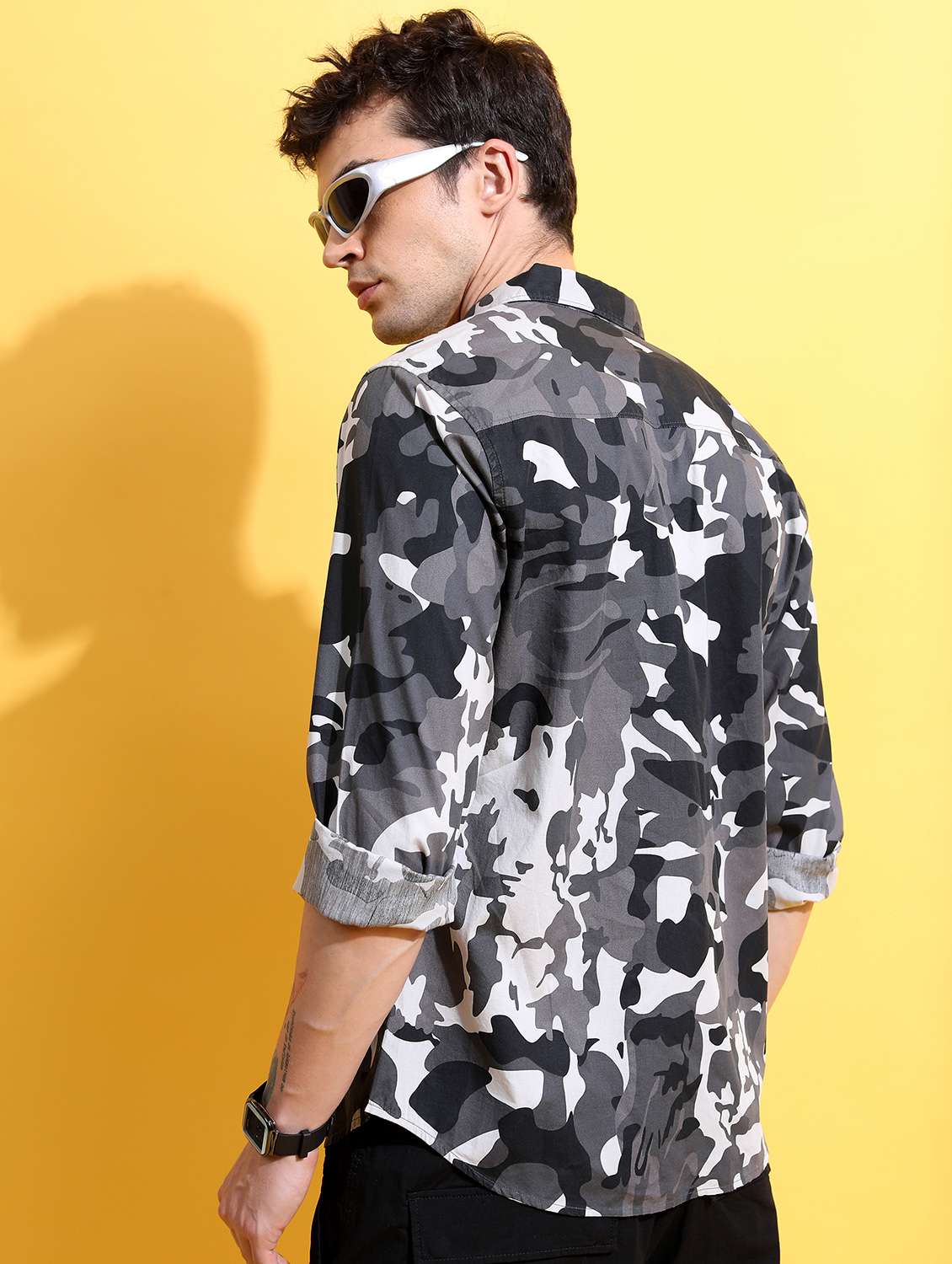 men collared camouflage printed casual shirt - 21486832 -  Standard Image - 3