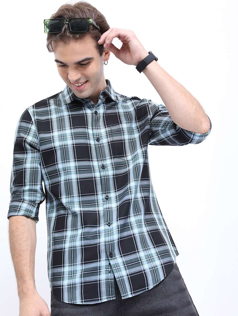 men long sleeved checkered casual shirt