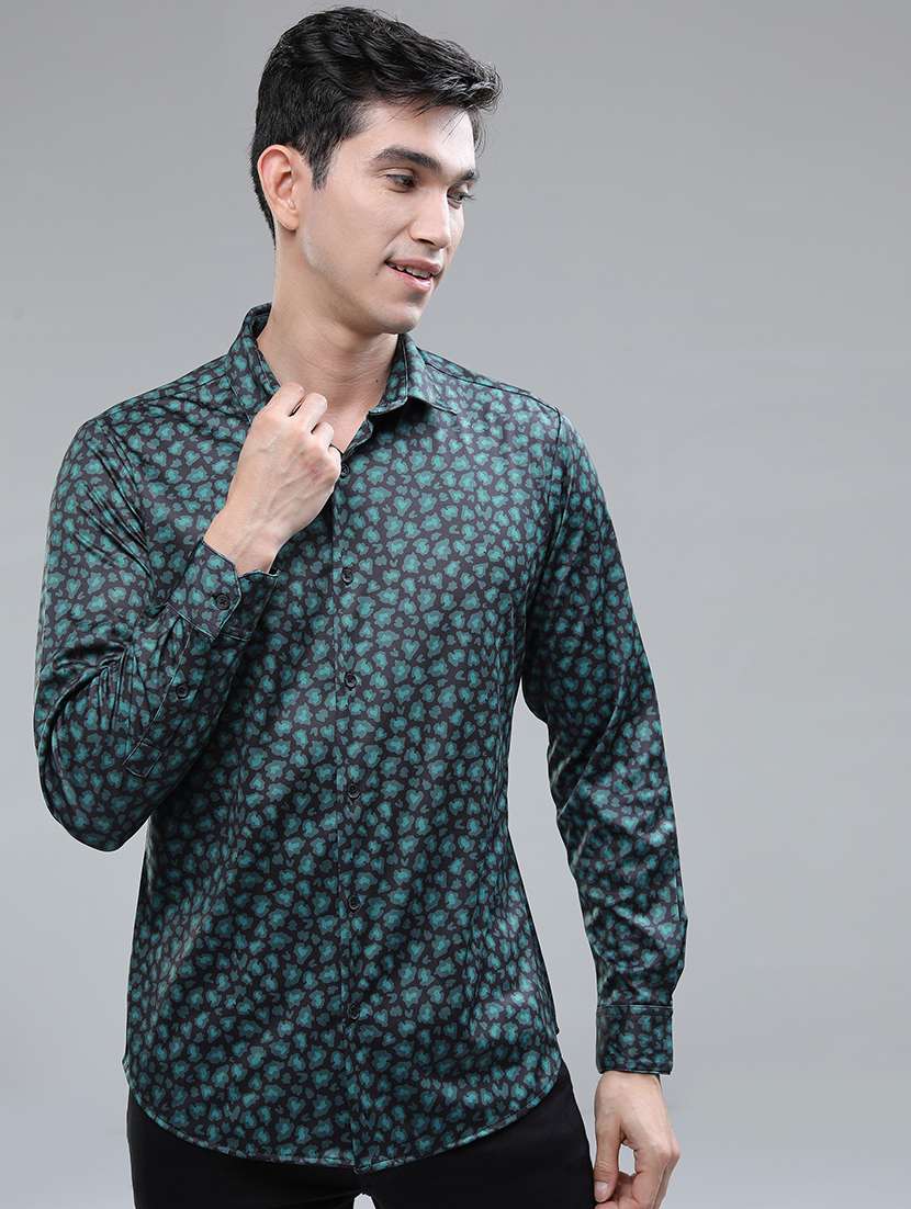 men printed collared casual shirt