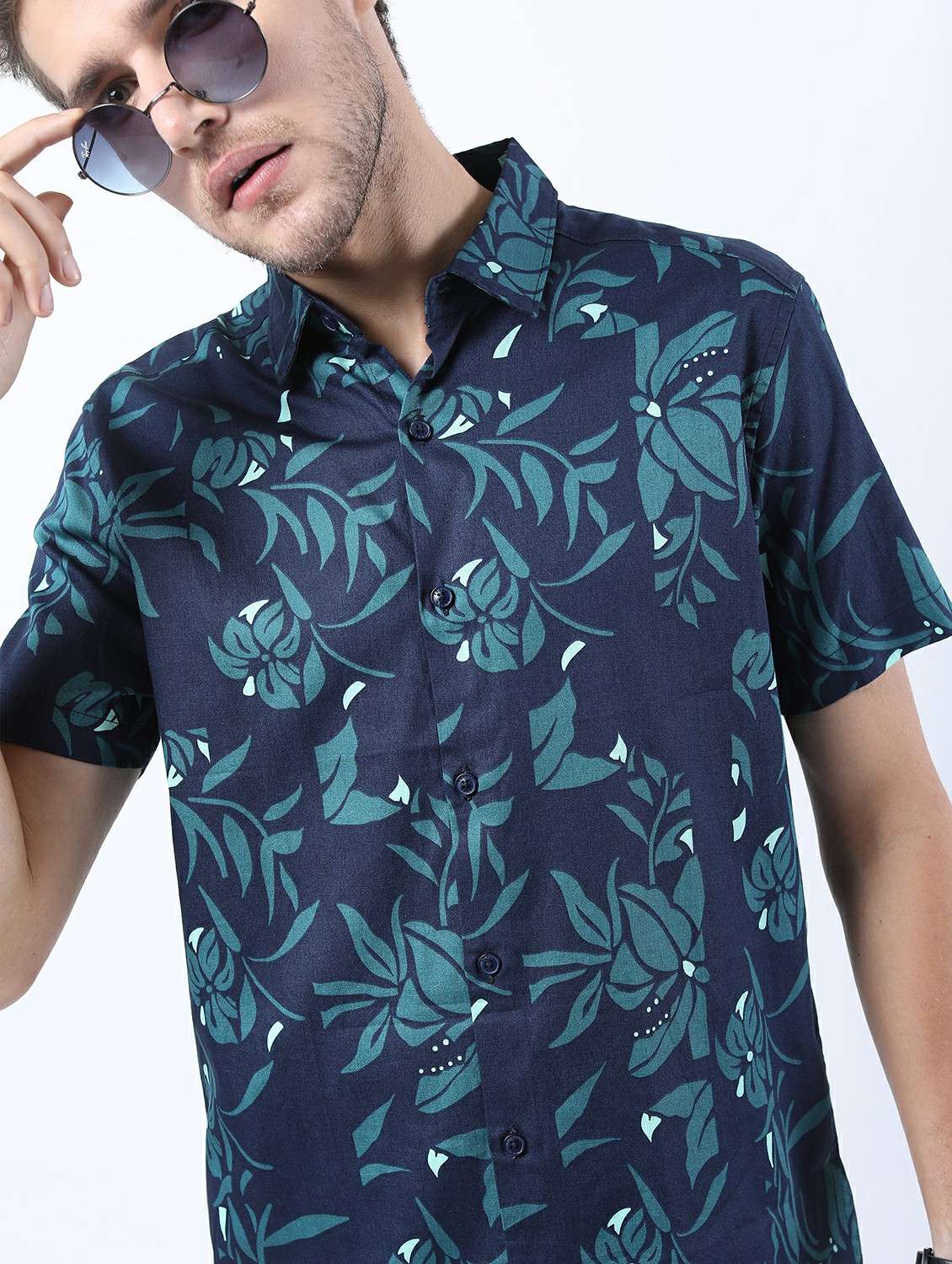 men short sleeved printed casual shirt - 21487164 -  Standard Image - 5