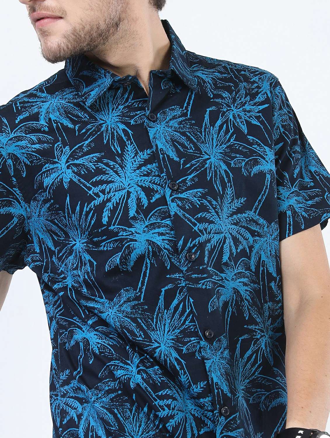 men short sleeved printed casual shirt - 21487165 -  Standard Image - 5