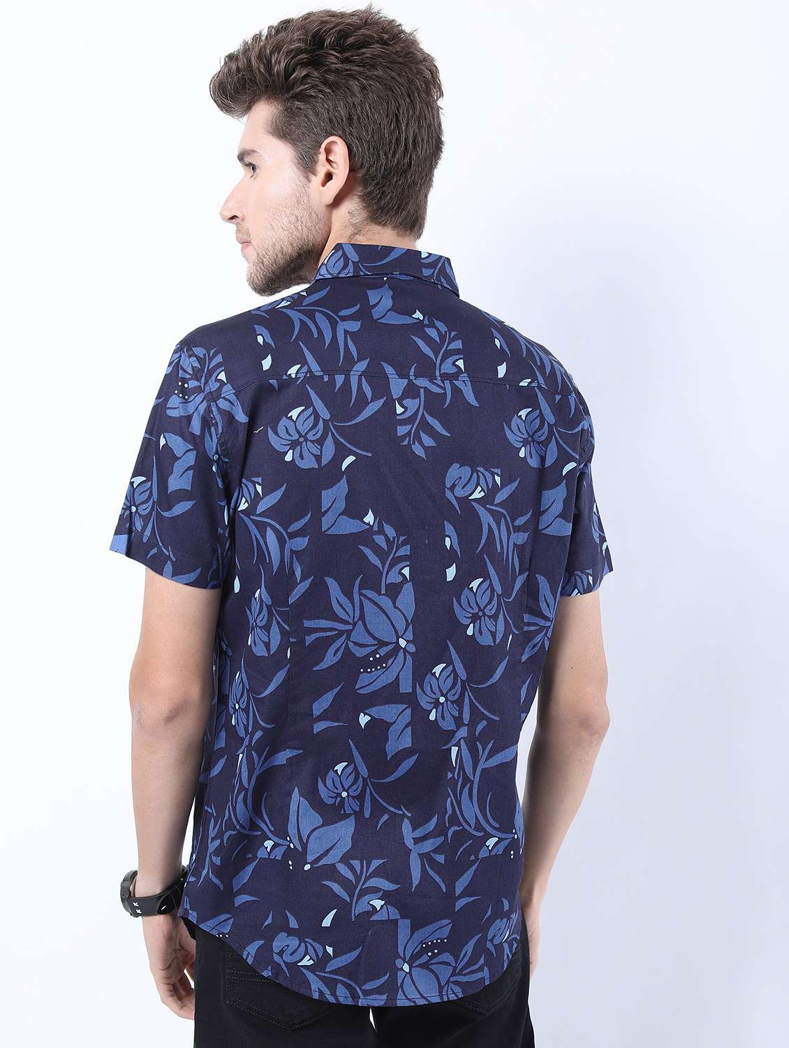 men short sleeved printed casual shirt - 21487166 -  Standard Image - 3