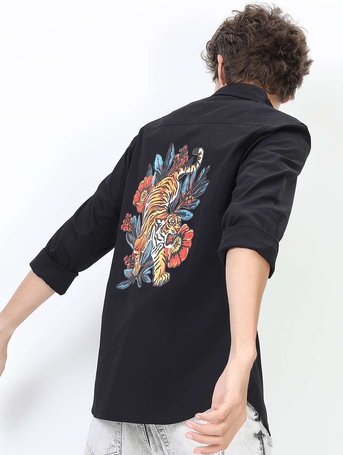 men collared long sleeves back print shirt - 21487199 -  Standard Image - 3