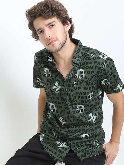 men collared short sleeves casual shirt - 21487247 -  Standard Image - 0