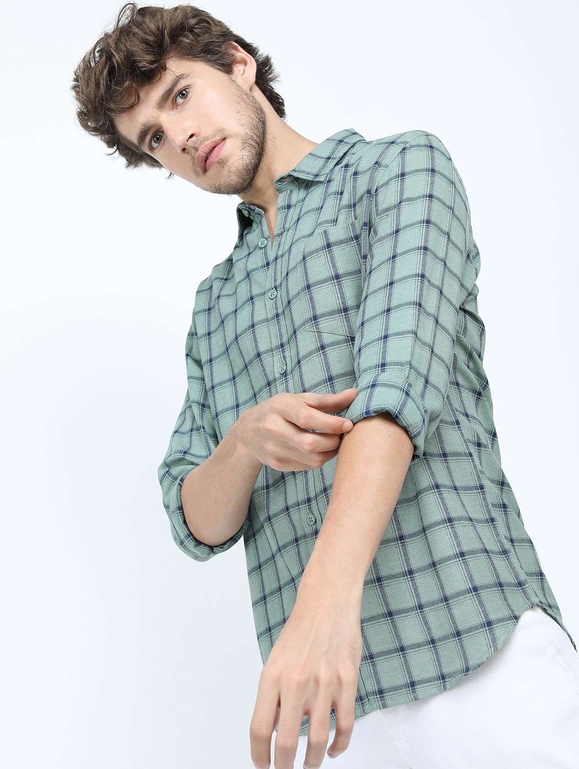 men long sleeved checkered casual shirt