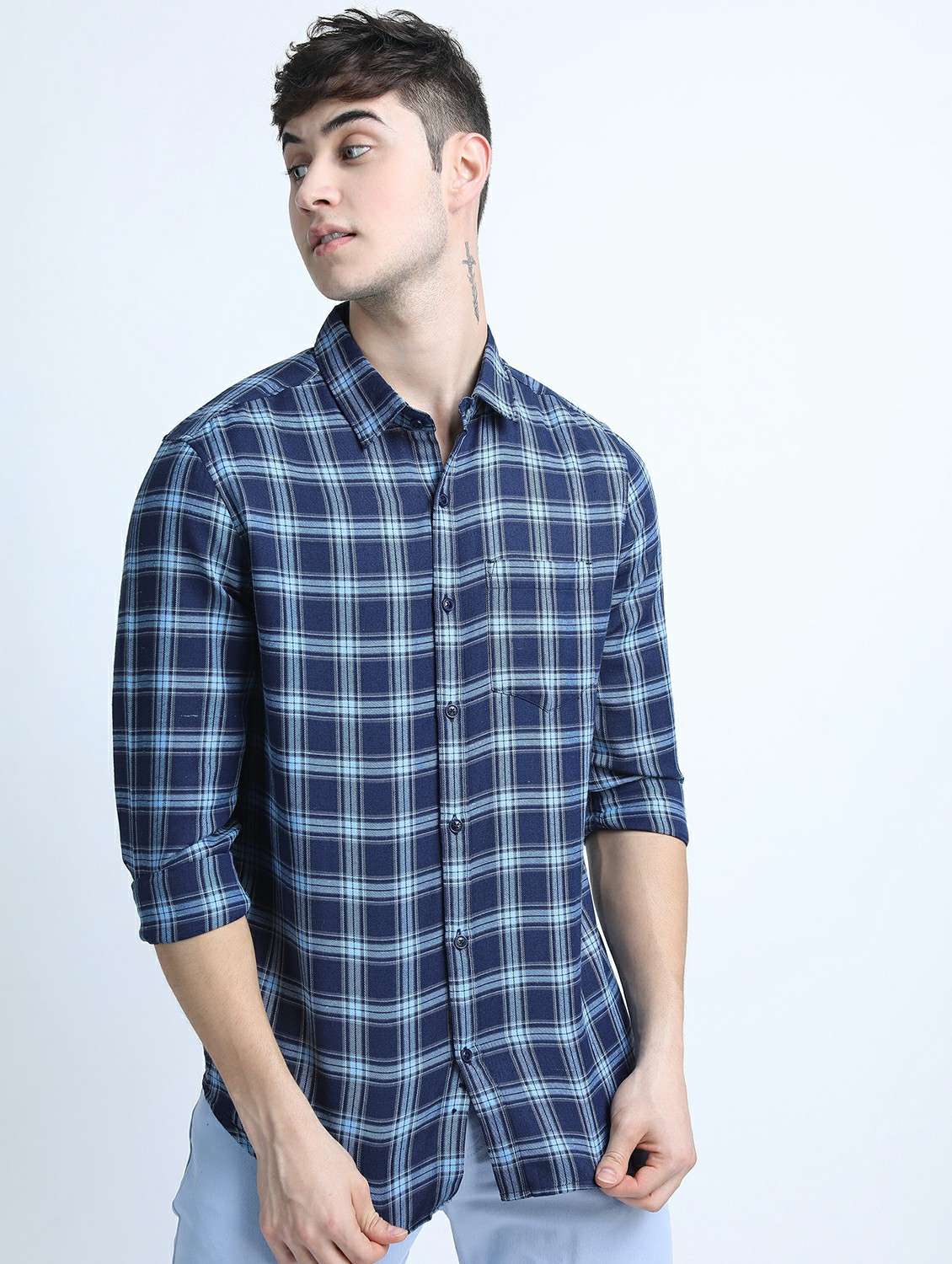 men long sleeved checkered casual shirt