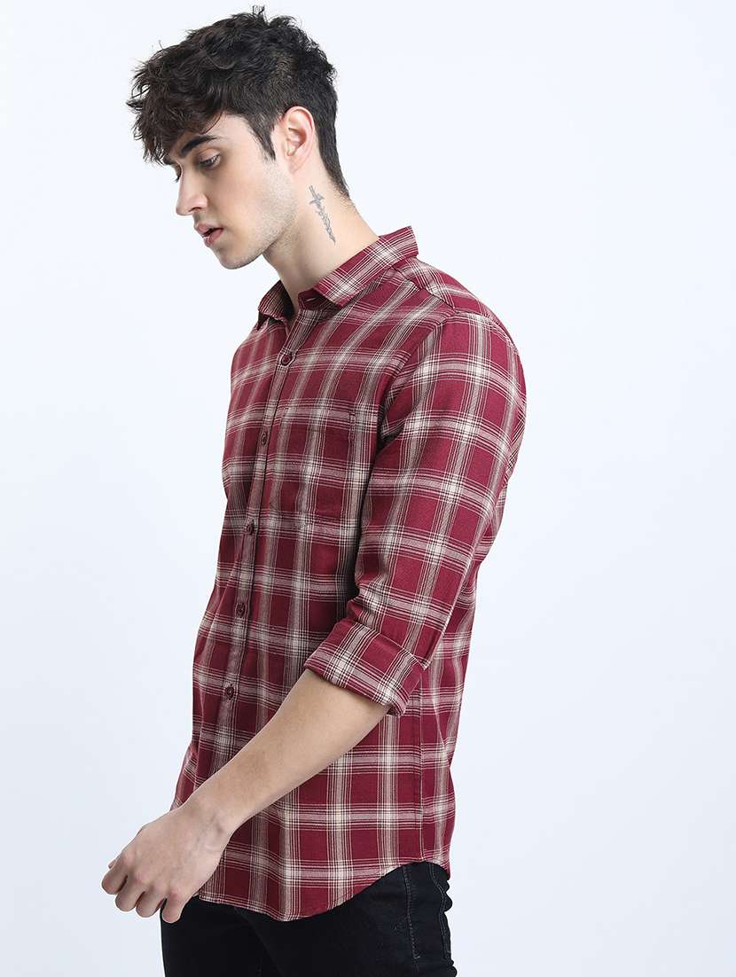 men long sleeved checkered casual shirt