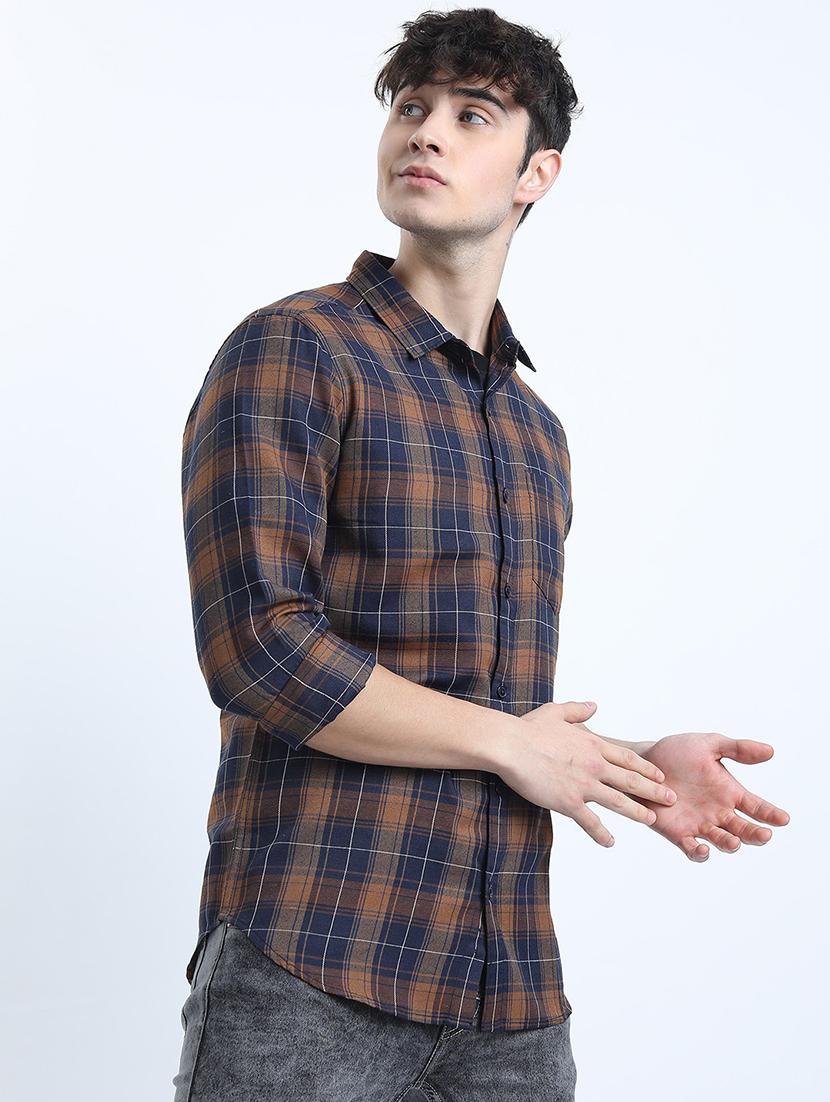 men long sleeved checkered casual shirt